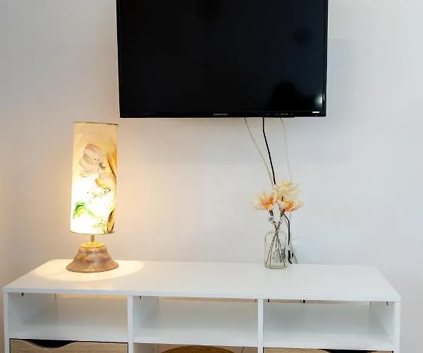 Geranium Apartment *